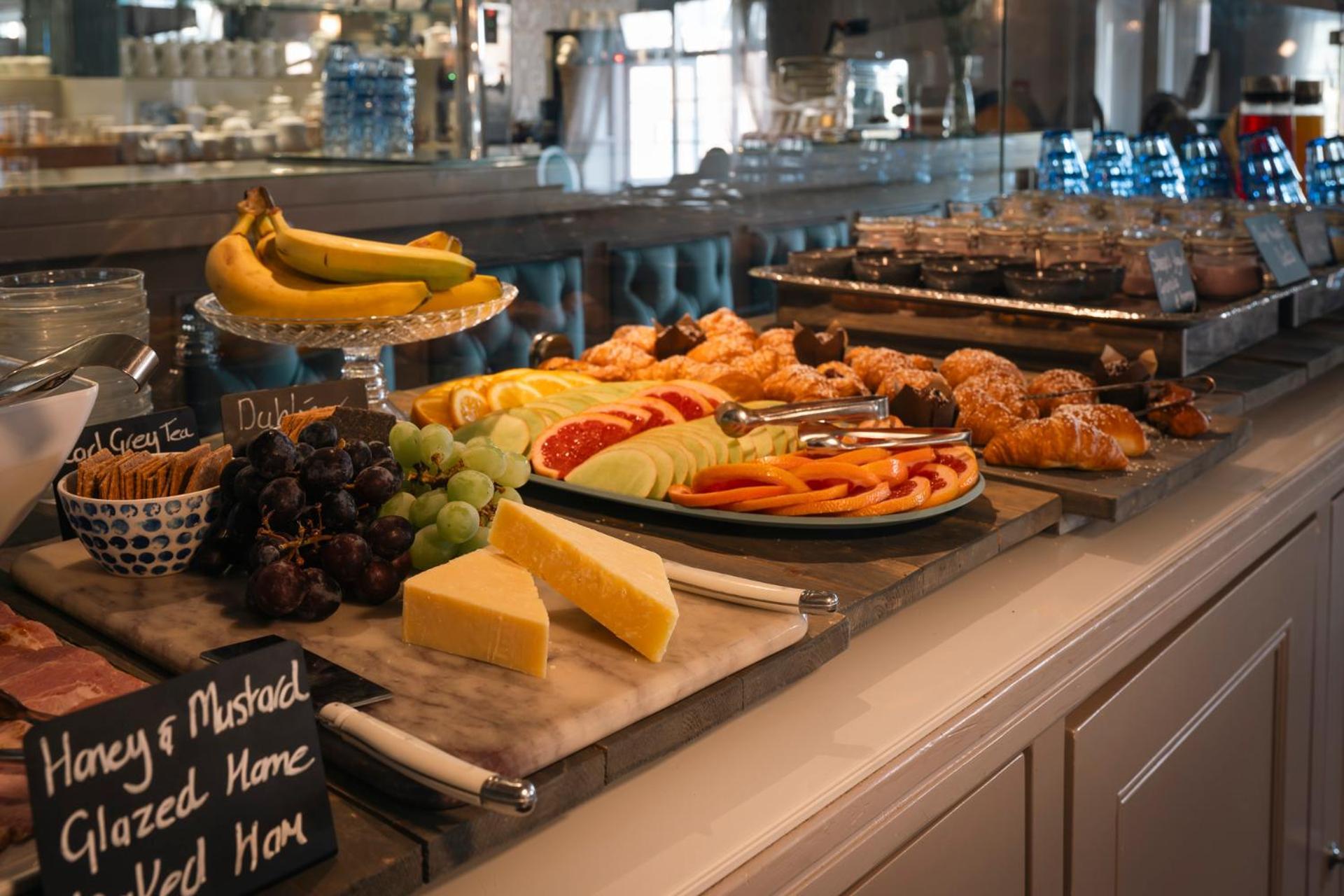 קליפדן Connemara Sands Hotel & Spa מראה חיצוני תמונה