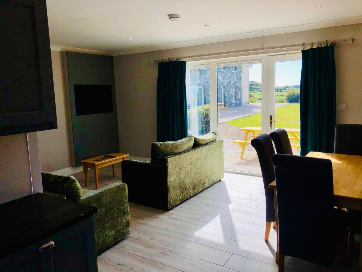 קליפדן Connemara Sands Hotel & Spa מראה חיצוני תמונה